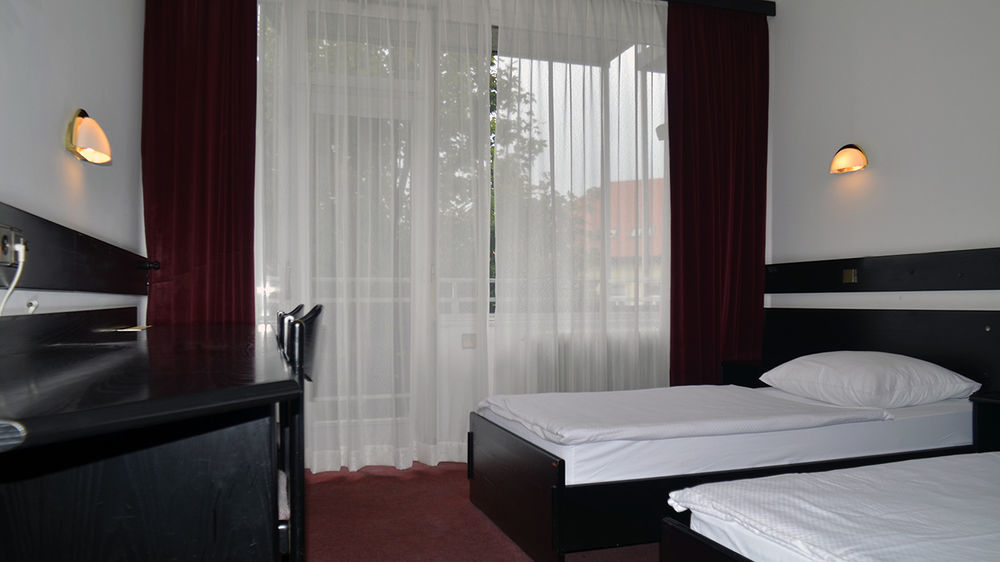 Grajski Dvor 3* Radovljica